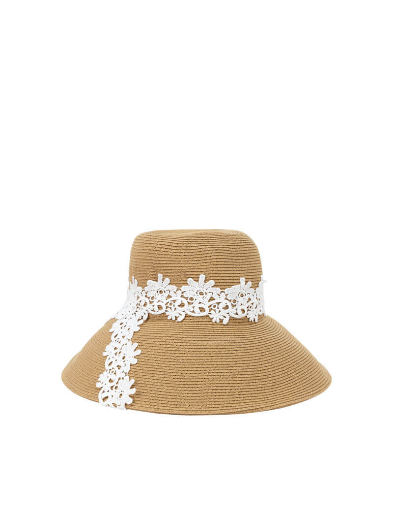 Chapeau en paille avec dentelle